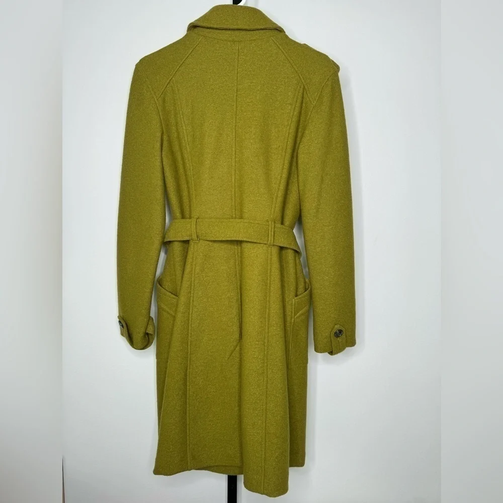Burberry Women's Wool Trench Coat - Timeless Elegance and British Heritage - Picture 3 of 9